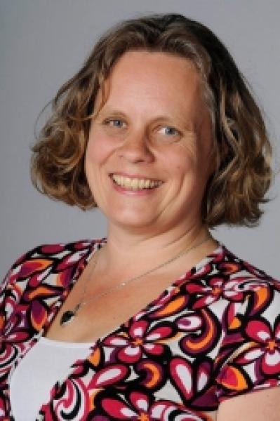 Kookboek: Geef je ogen de kost in Netherlands from Karin Hogenboom and Tanja Stevens